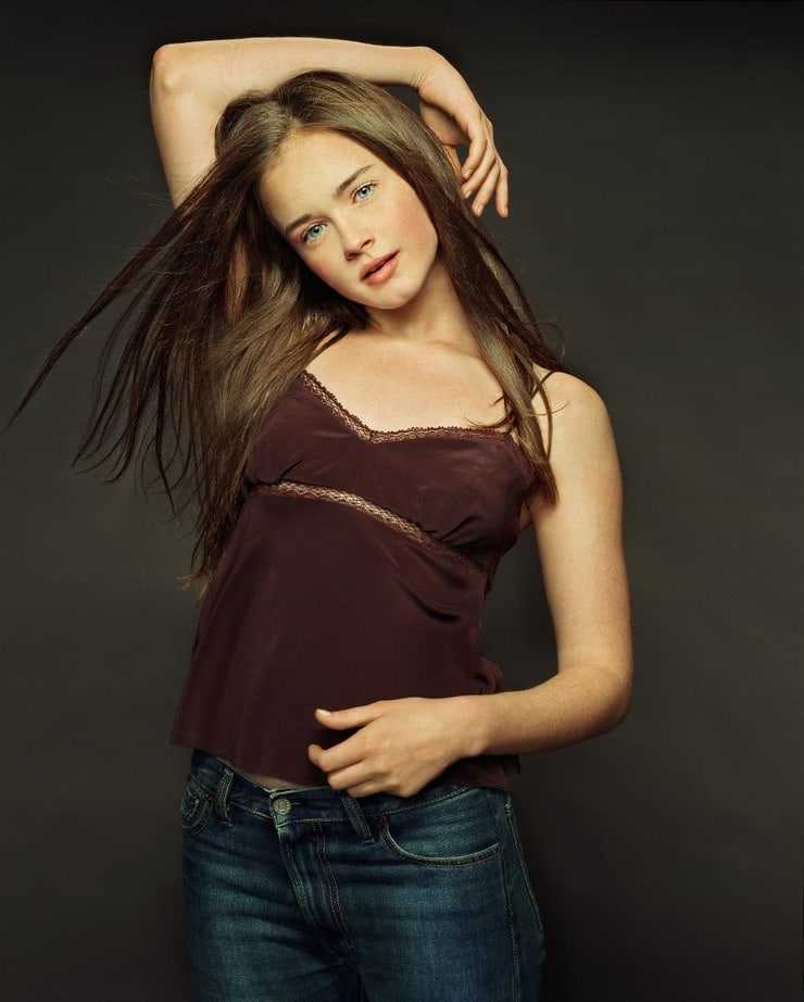 61 Hottest Alexis Bledel Boobs Pictures Will Inspire You To Get Rich 7236